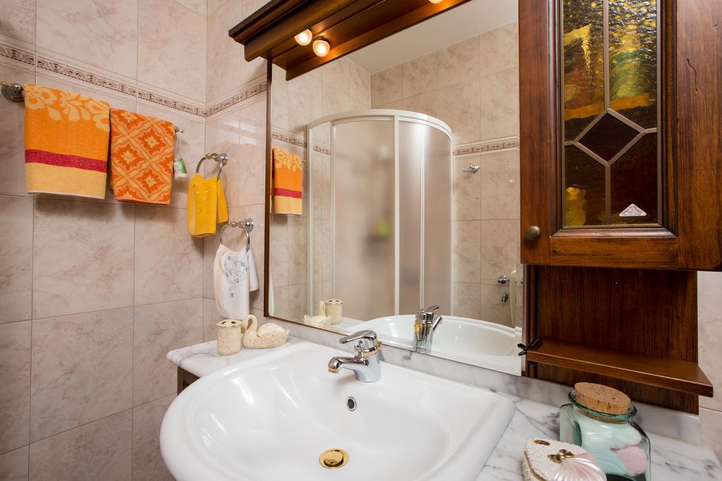 Apartment Dolores Opatija Bagian luar foto