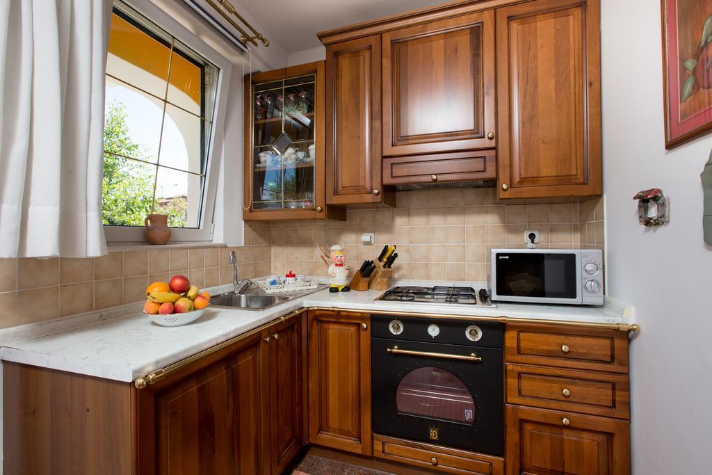 Apartment Dolores Opatija Bagian luar foto