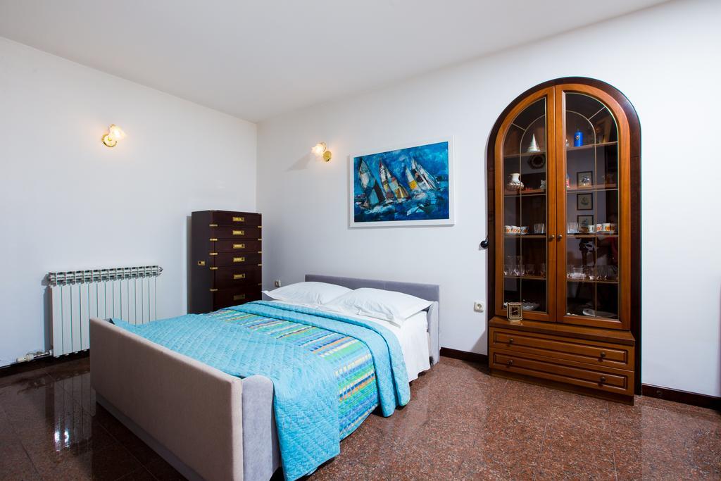 Apartment Dolores Opatija Bagian luar foto
