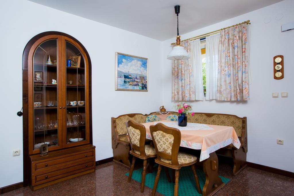 Apartment Dolores Opatija Bagian luar foto